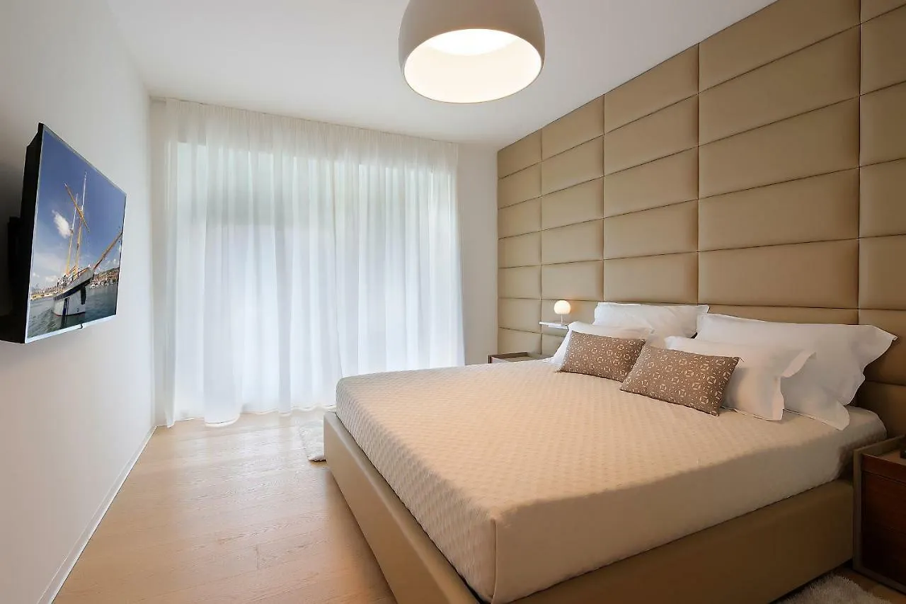 Stylish Apartment 100 M From The Beach Opatija