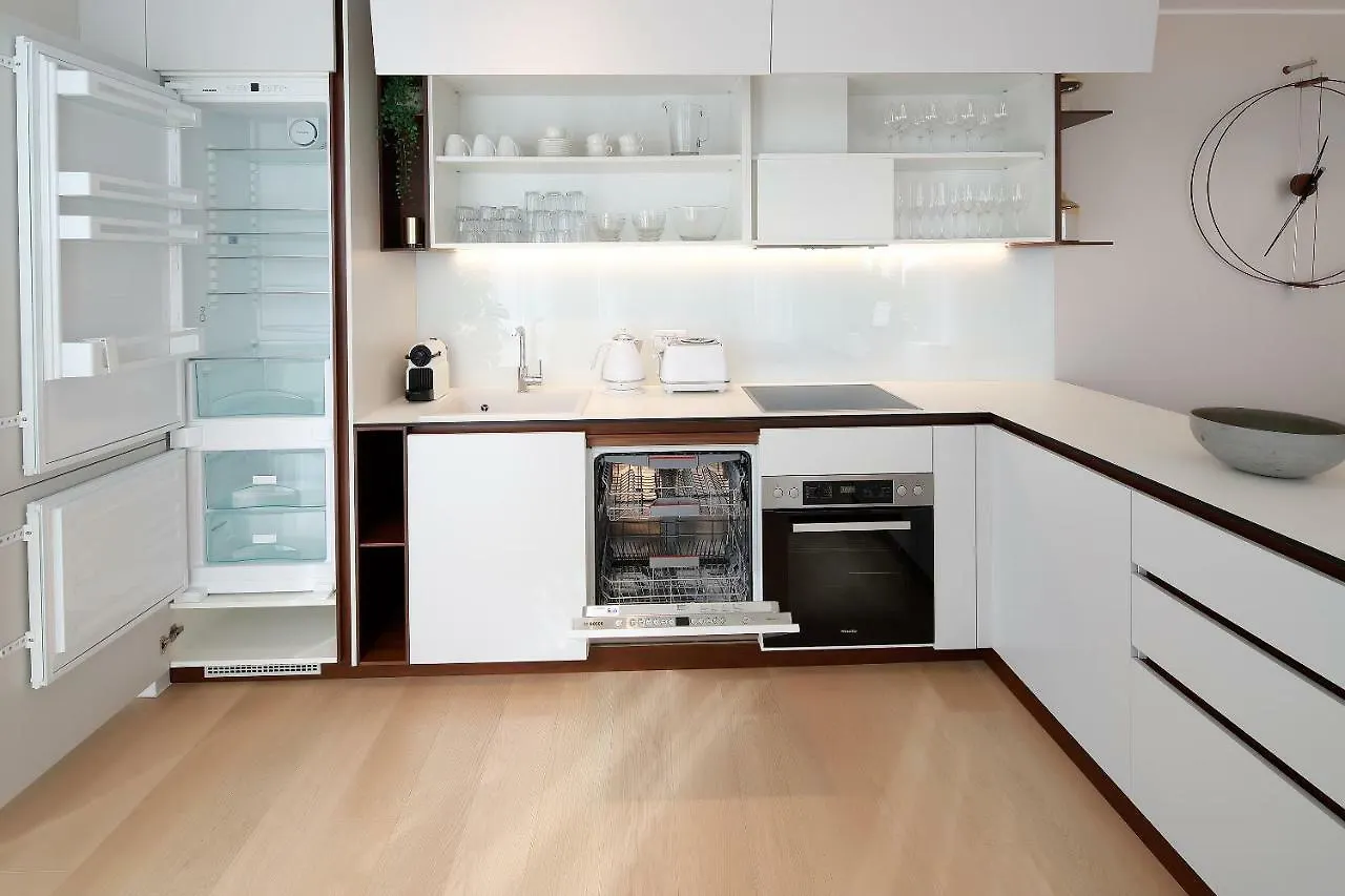 Stylish Apartment 100 M From The Beach Opatija